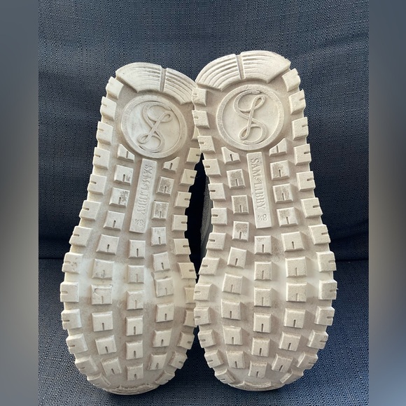 Sam & Libby Metallic Silver and White Casual Shoes - Picture 4 of 5